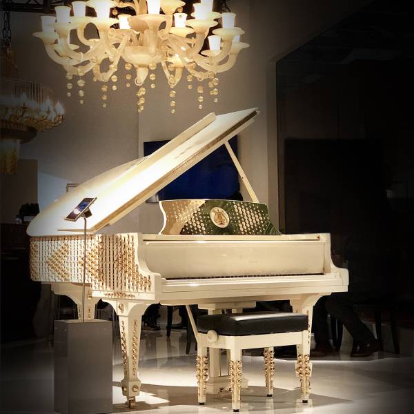 Steinway-_-Sons---Frizzante-O180-Ivory-limited-edition---designed-by-Marika-Tardio---campaign